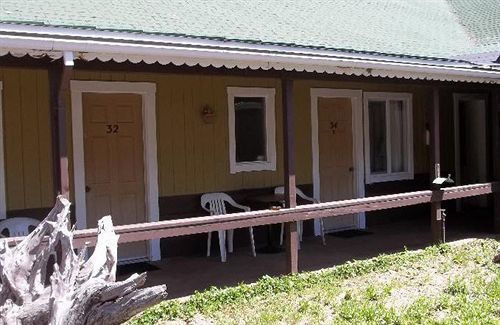 White Chief Mountain Lodge Fish Camp Exterior foto